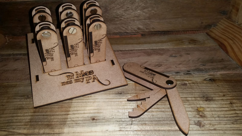 Wood Pocket Knives